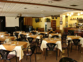  Hotel Faro  Монтичиари